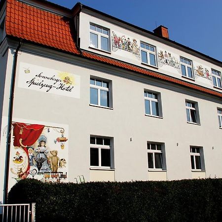 Spielzeughotel ซอนเนอแบร์ก ภายนอก รูปภาพ