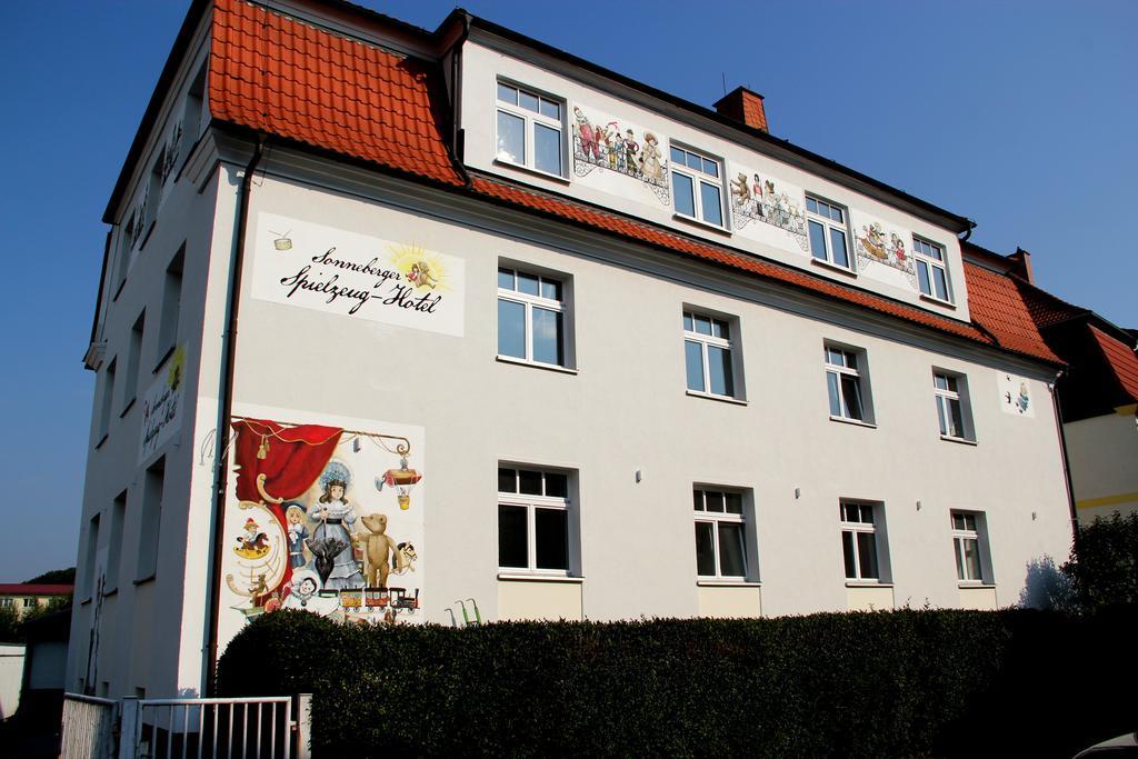 Spielzeughotel ซอนเนอแบร์ก ภายนอก รูปภาพ